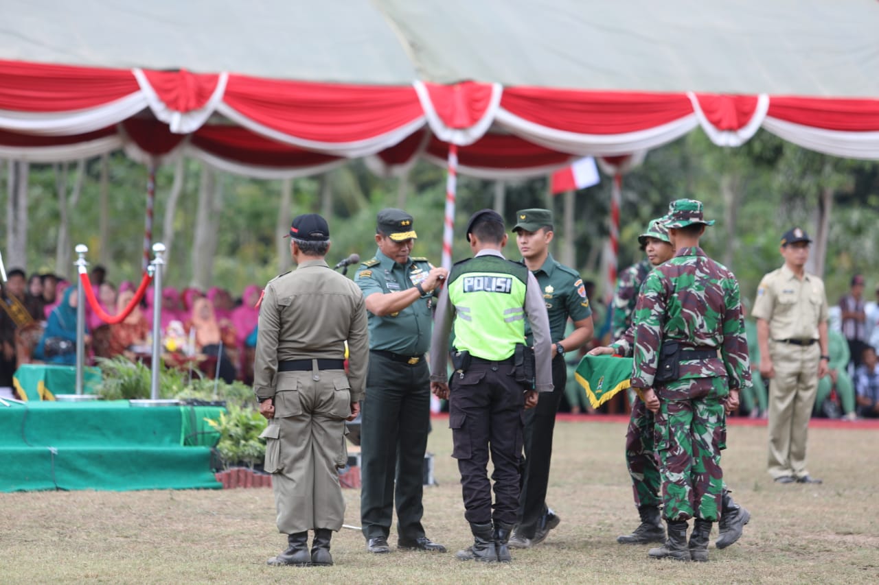 Itjenad Mayjen TNI Suko Pranoto Tutup TMMD Ke 105 Di Blitar