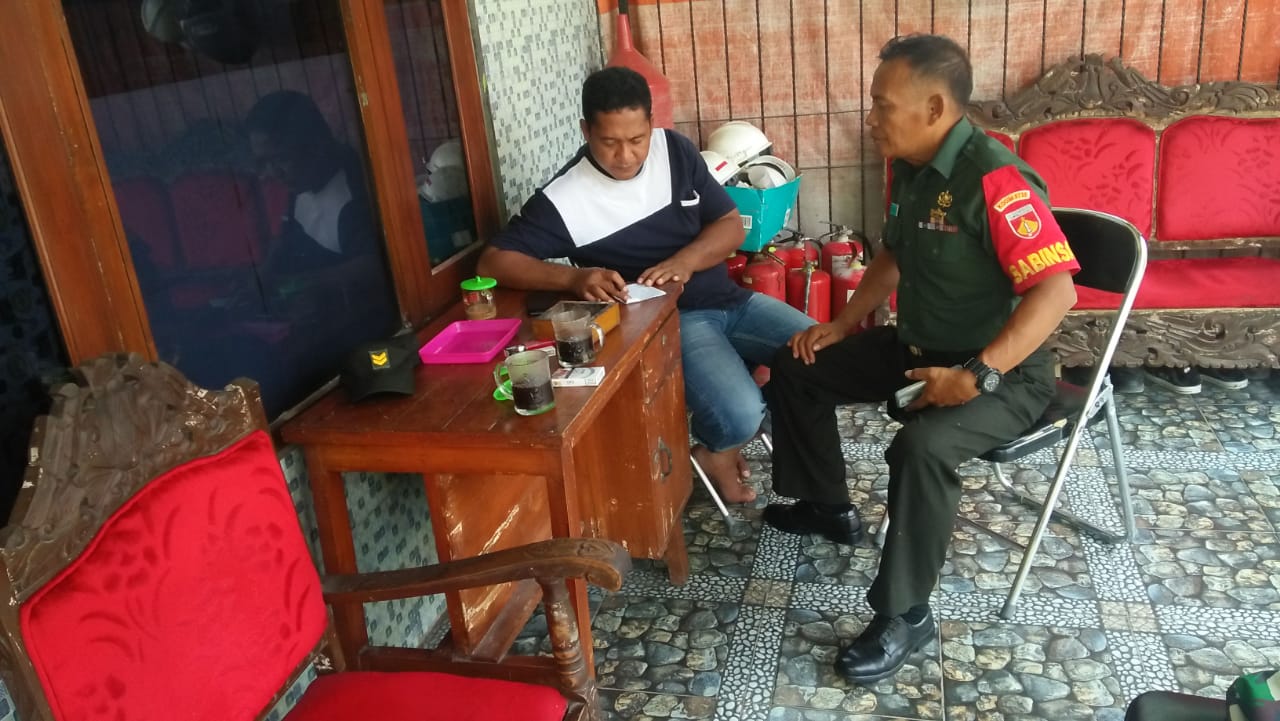 Komsos Babinsa Koramil 04/Jebres Menyasar Warga Masyarakat Mojosongo, Ini Tujuannya