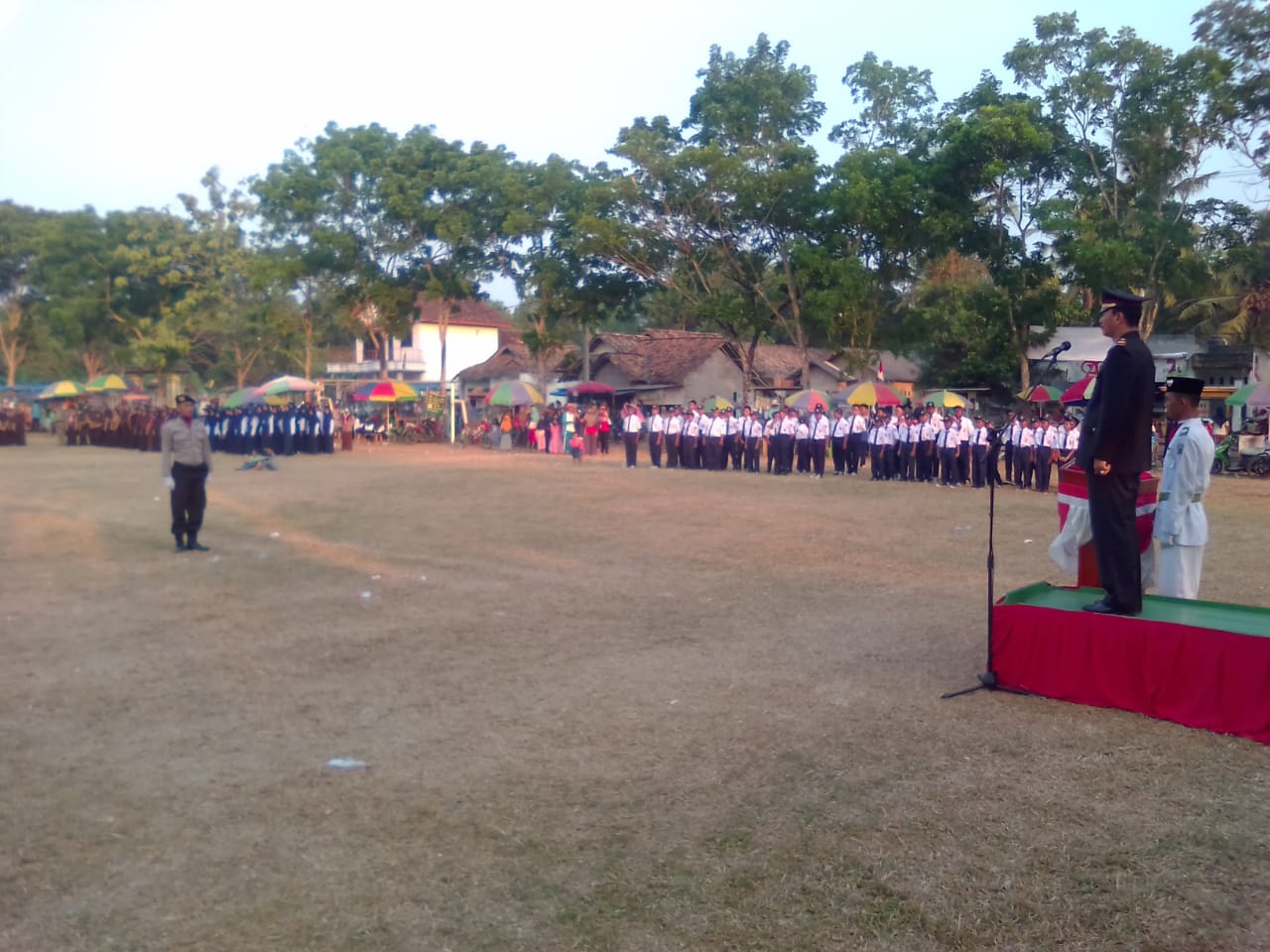 AKP Defrison Pimpin Upacara HUT Ke 74 RI Di Kecamatan Candipuro