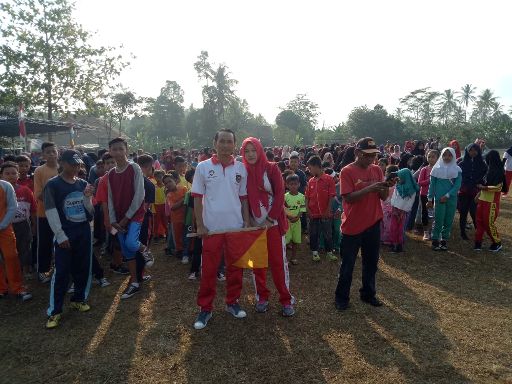 Meriahkan HUT ke-74 RI, Desa Sukabanjar Gelar Lombo Jalan Sehat