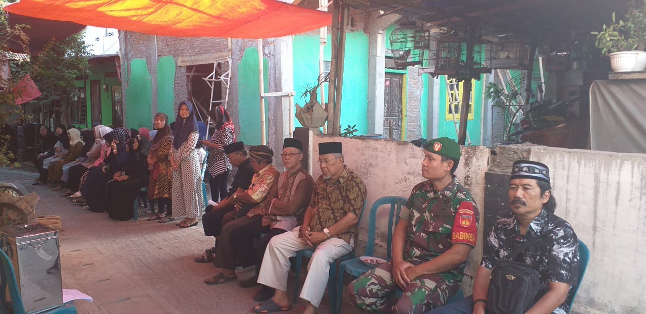 Kepedulian Diwilayah Babinsa Melayat Ke Rumah Duka Warga Yang Meninggal Dunia