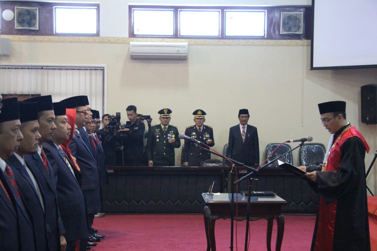 Dandim 0808/Blitar Hadiri Pelantikan Dan Pengambilan Sumpah Anggota Dprd Kota Blitar