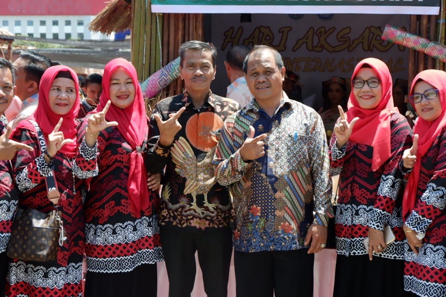 Hari Aksara Internasional Ke-54, Ini PR Kita, Komentar Wabup Lutra