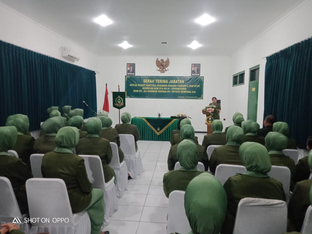 Ketua Persit KCK Koorcab Rem 074 PD IV/Dip Pimpin Sertijab Ketua Persit Kartika Chandra Kirana Cab L Dim 0735