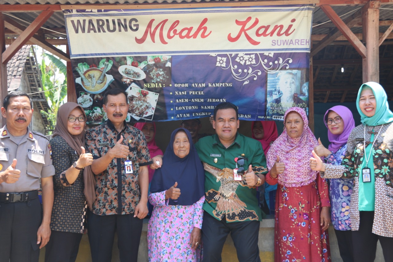 MENGENAL LEZATNYA KULINER PEDESAAN “LONTONG MBAH KANI” BRABOWAN