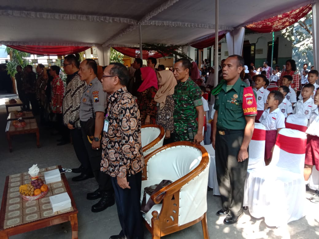 Danramil 03-Serengan & Babinsa Hadiri Gerakan Cinta Menabung di SDN Serengan II