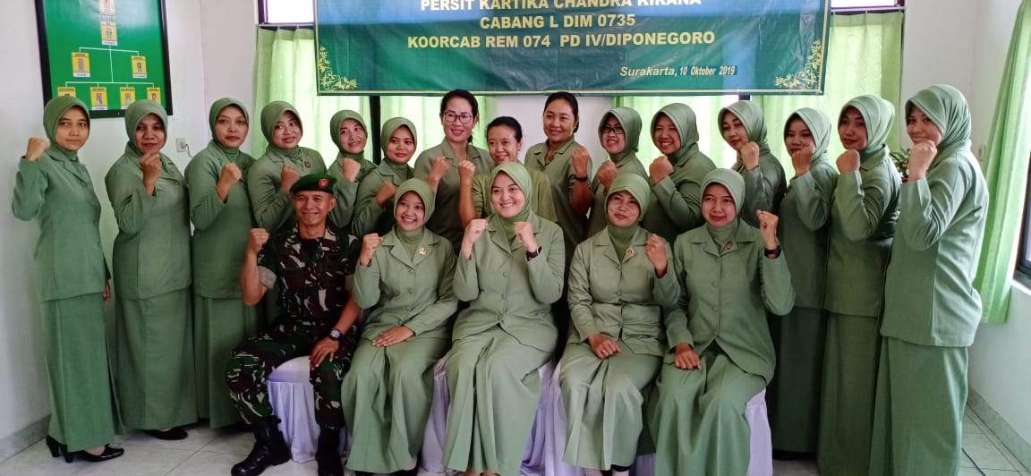 Persit KCK Ranting 4 Koramil 03/Serengan Terima Kunjungan Ketua Persit KCK Cabang L Kodim 0735/Surakarta