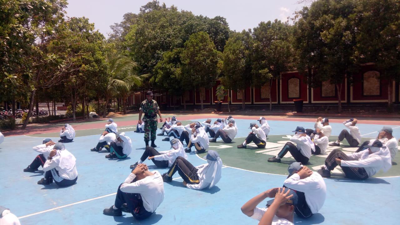 Bentengi Siswa-Siswi Di Era Globalisasi, SMKN 2 Wonogiri Gandeng Kodim Wonogiri Berikan Pelatihan Ketarunaan