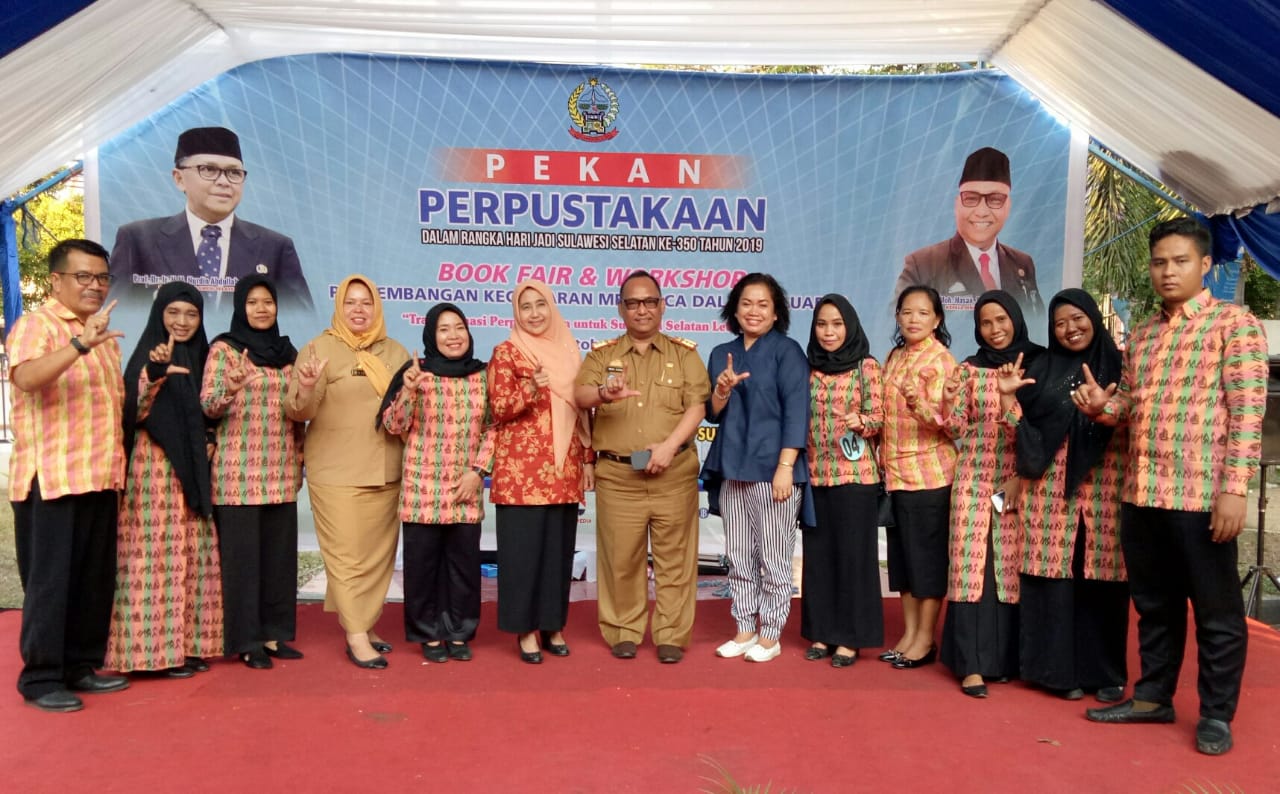 DPK Lutim Juara I Lomba Paduan Suara Tingkat Sulsel