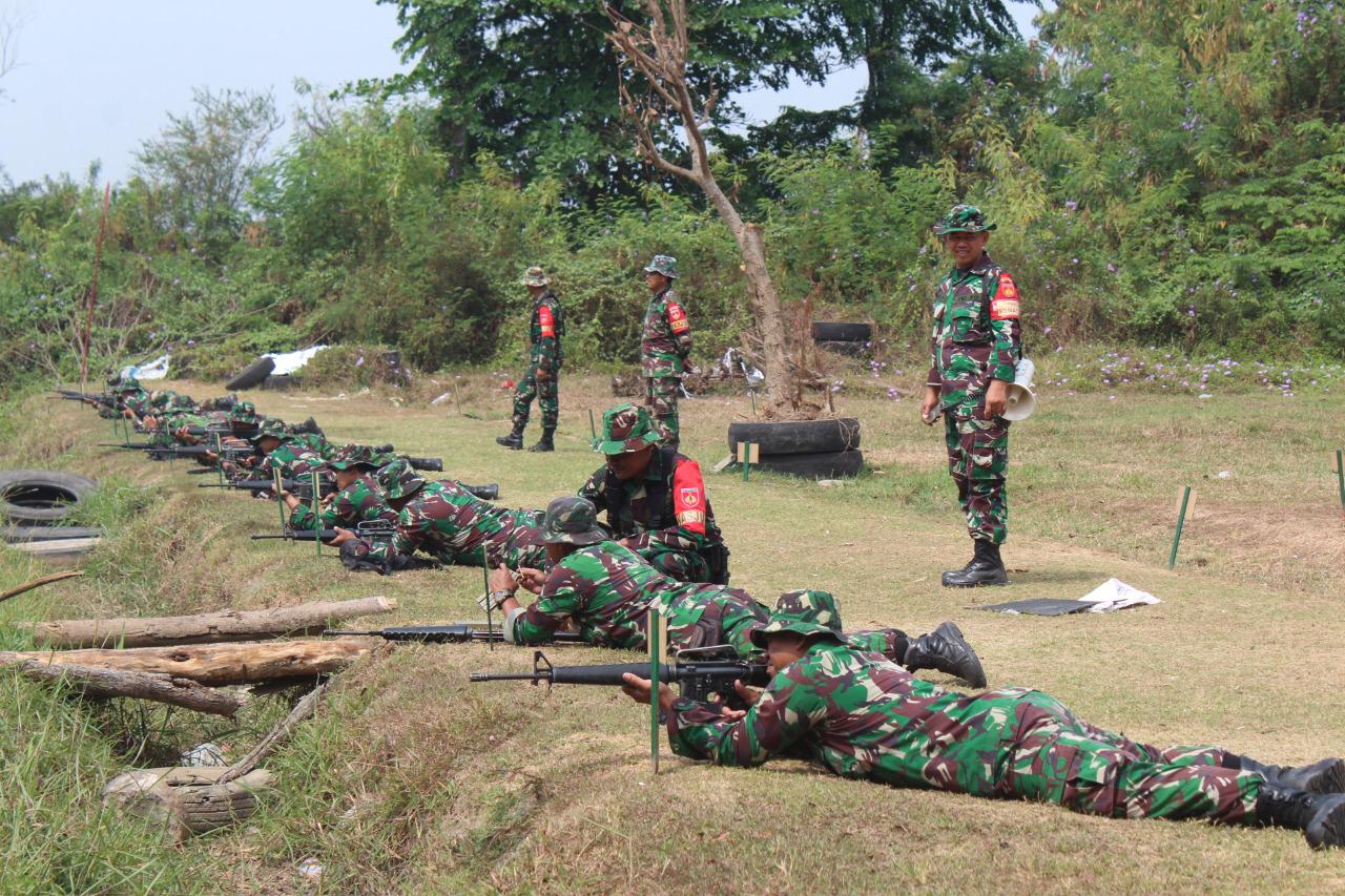 Kemampuan Prajurit Kodim Wonogiri Diasah Melalui Menembak