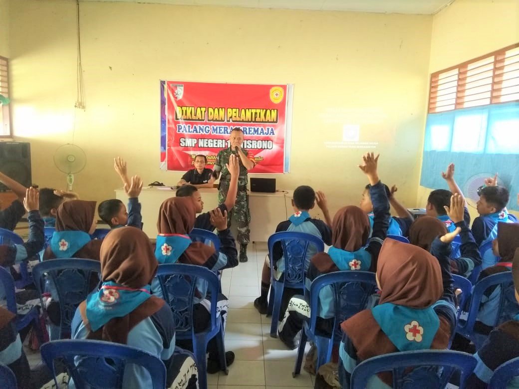 Ini Yang Disampaikan Serda Agus Kepada Puluhan Siswa SMPN 1 Jatisrono