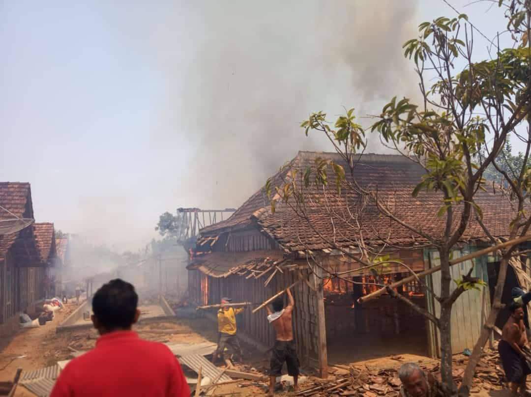 Jerami Terbakar, 5 rumah Hangus rata Tanah