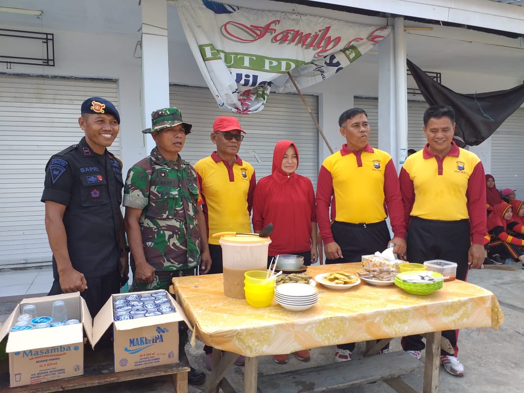 Bakti Sosial Digelar di Pasar Rakyat Sabbang, HUT Korps Brimob ke-74