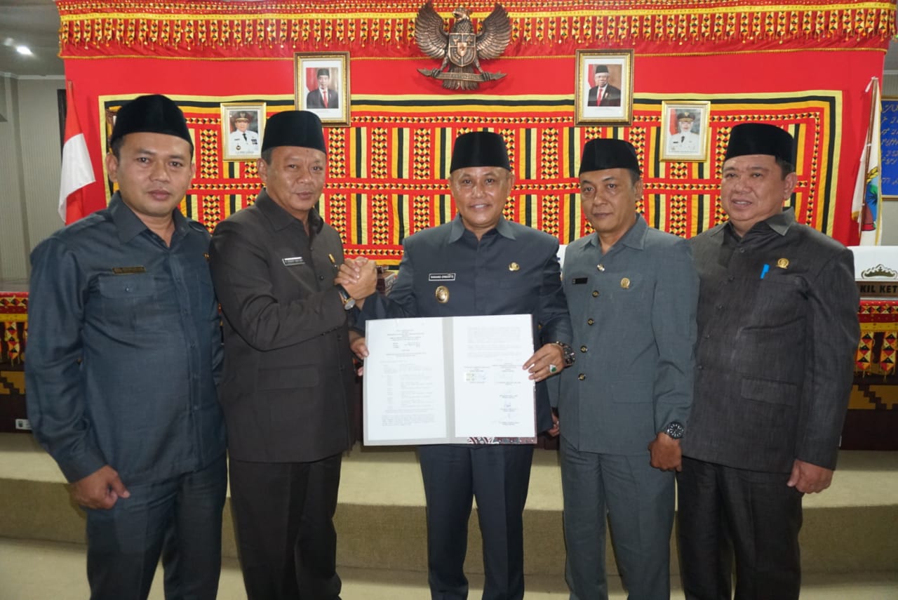 DPRD Lamsel Gelar Rapat Paripurna Penenandatangan Nota Kesepakatan