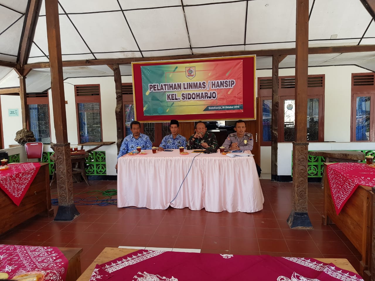 Babinsa Dan Bhabinkamtibmas Berikan Pelatihan Kepada Linmas