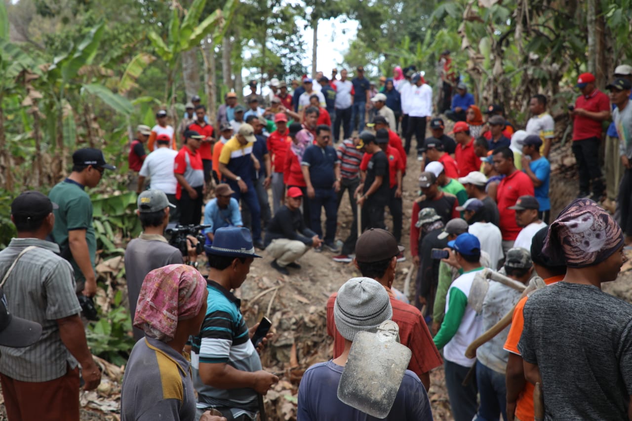 Nanang Minta Kepada Kedua Kades Hatta Dan Klawi Untuk Mengembangkan Desanya Salah Satu Desa Wisata