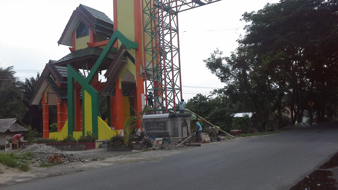 Pembangunan Gerbang Batas Kabupaten Hampir Selesai