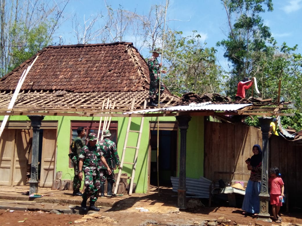 TNI (Koramil) Sigap Tangani Bencana Alam Di Wonogiri