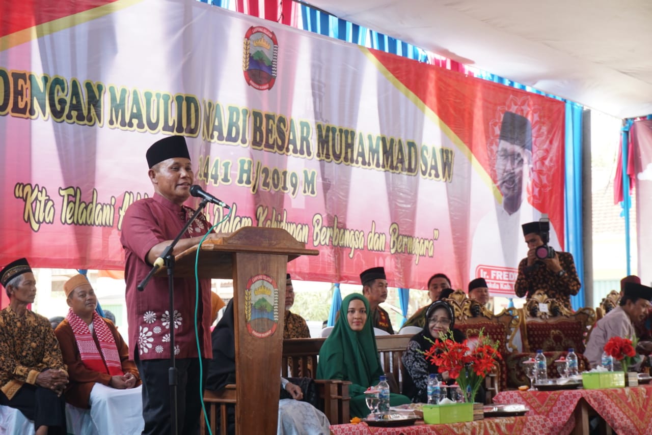 Nanang Berikan Bantuan Pembangunan Masjid Baitul Iman