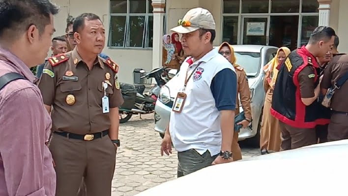 Kejari Lamsel Geledah Kantor Dinas Pariwisata Dan Kebudayaan