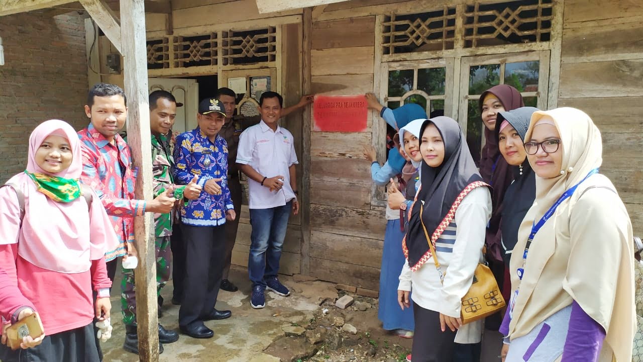 Rumah KPM Wilayah Kecamatan Sidomulyo Mulai Diberi Tanda Khusus