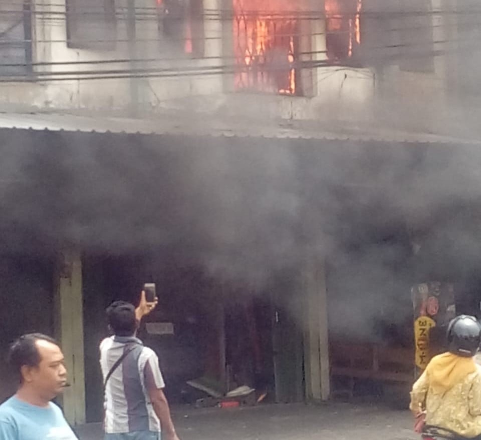 Ruko Singopuran Kartasura Terbakar, Diduga Konsleting Listrik