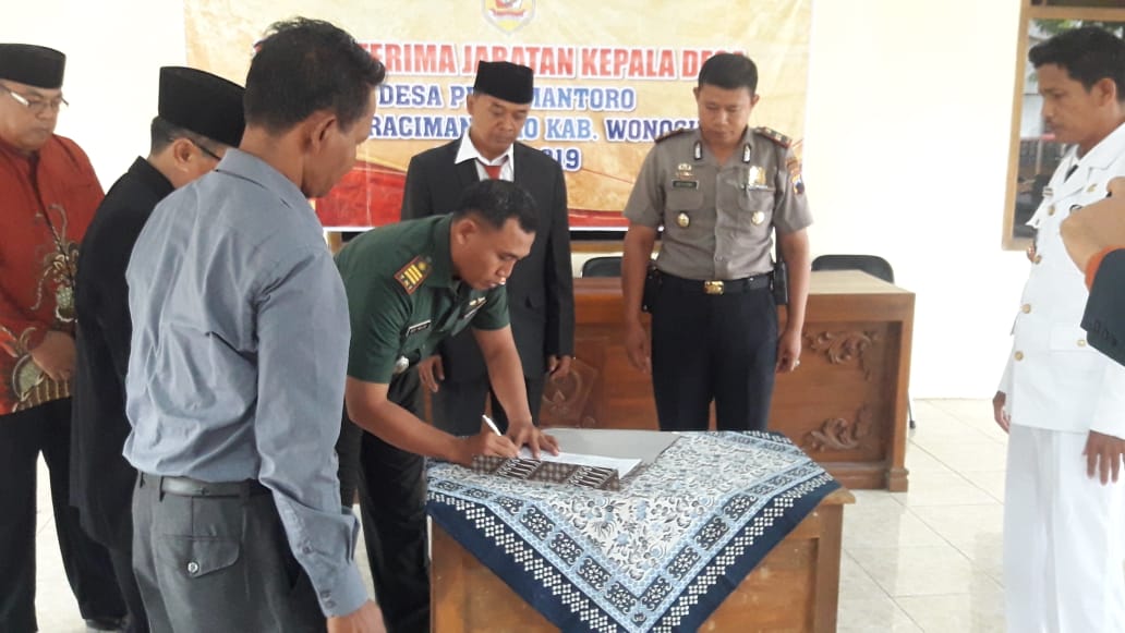 Danramil 13/Pracimantoro Hadiri Pelantikan Kades Pracimantoro