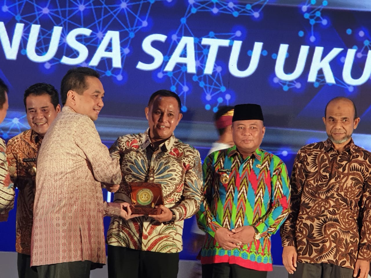 Plt Bupati Lamsel Nanang Ermanto Kembali Terima Penghargaan