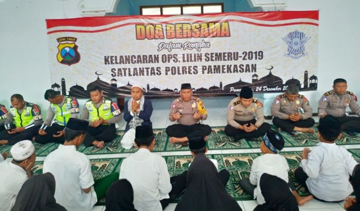 Ciptakan Kondisi Kamtibmas Kondusif Dalam Operasi Lilin Semeru Satlantas Polres Pamekasan Gelar Dzikir Dan Doa Bersama Anak Yatim