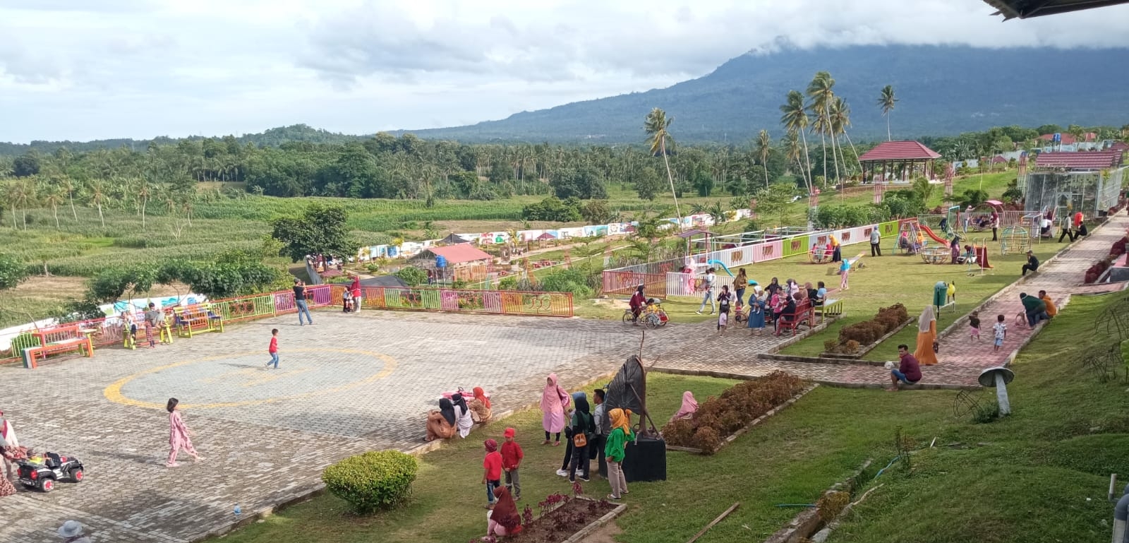 Liburan Tahun Baru, Masyarakat Padati Kebun Edukasi