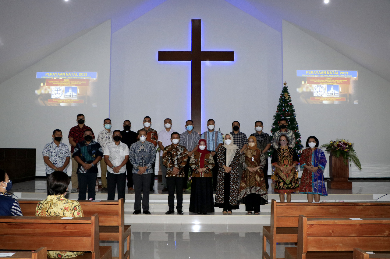 Komandan Lanud dan Insub Gelar Perayaan Natal