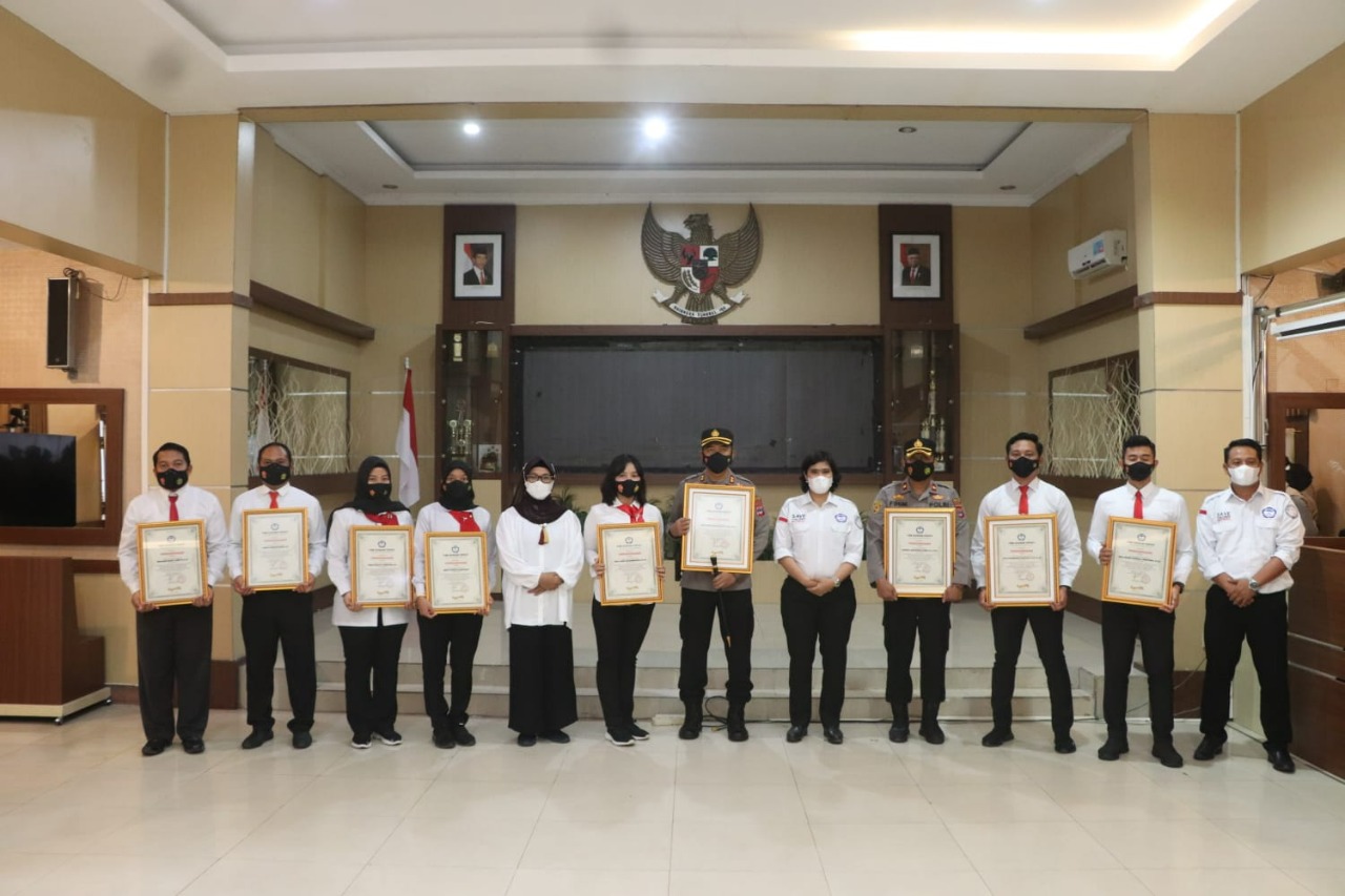 Penanganan Kasus Perempuan dan Anak, Kapolres Terima Penghargaan