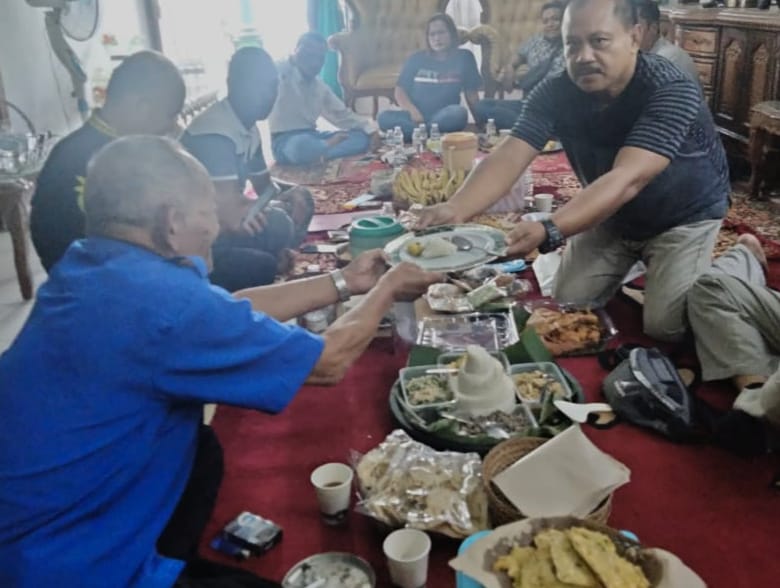Rayakan HUT ke 1, Drs Rohmad Soejito Gelar Syukuran dan Doa Bersama