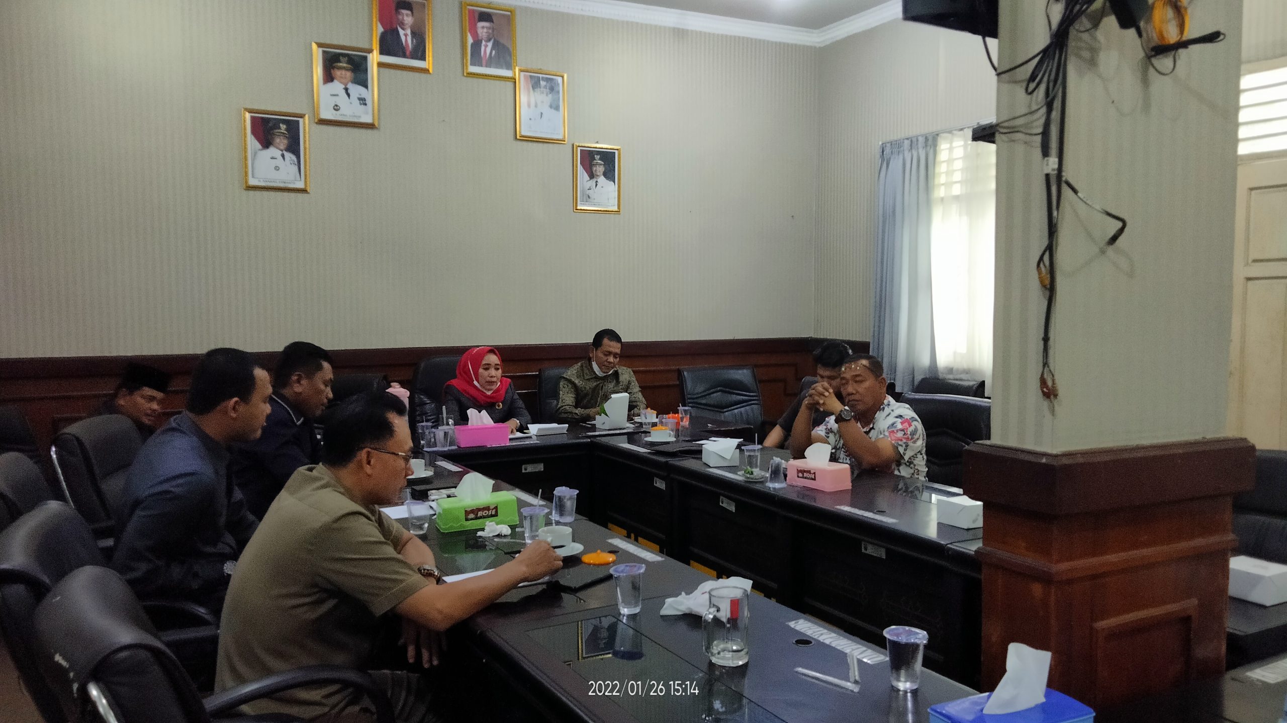 Komisi III DPRD Lamsel Minta Pihak Rekanan Komitmen Untuk Segera Lakukan Perbaikan