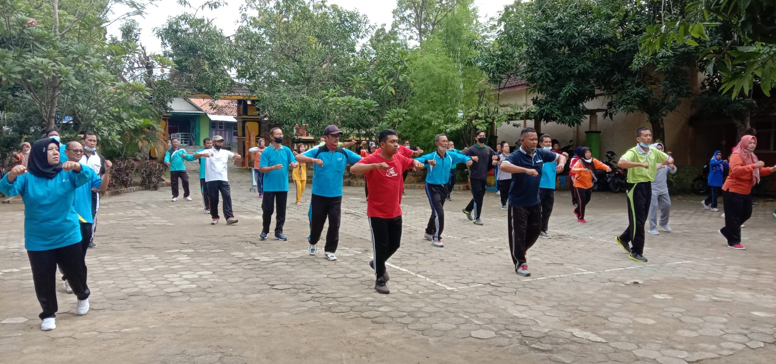Koorwil Bidik Kecamatan Tunjungan Laksanakan Senam IBBN