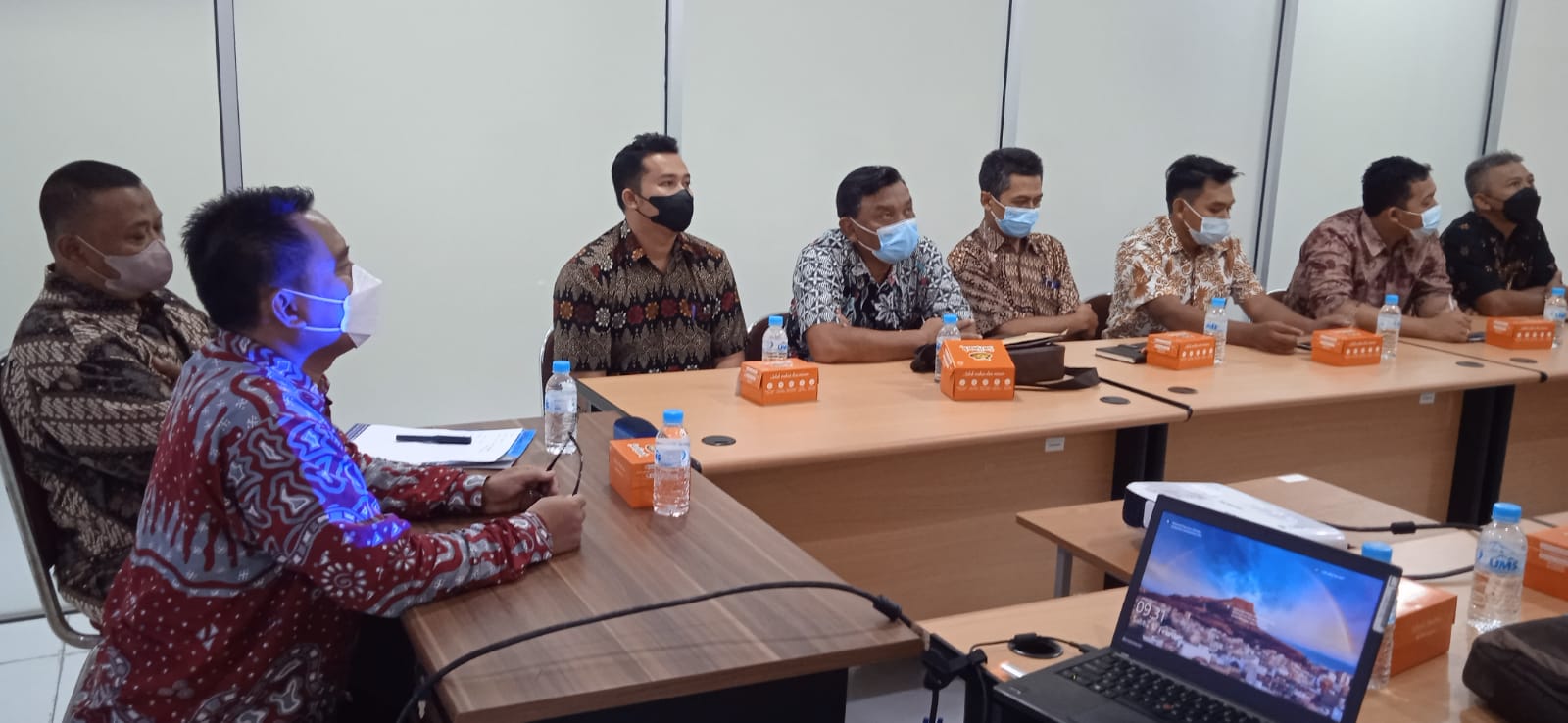 Bangun Sinergi dan Silahturahmi, SMK Muhammadiyah 1 Wuryantoro Wonogiri Kunjungi Sekolah Vokasi UMS