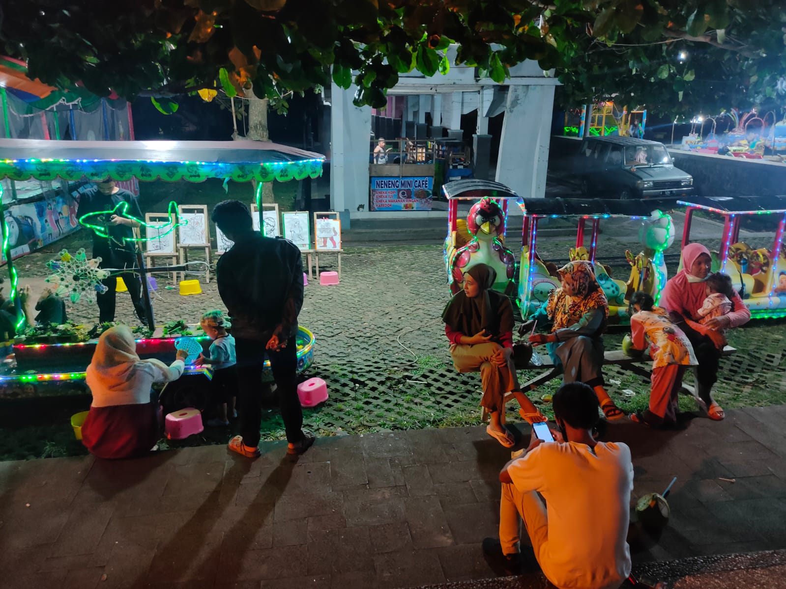 Pelaku Usaha dan Pengunjung Wisata Kuliner Dermaga Bom Sambut Baik Pengaktifan Kembali Wi-Fi Gratis