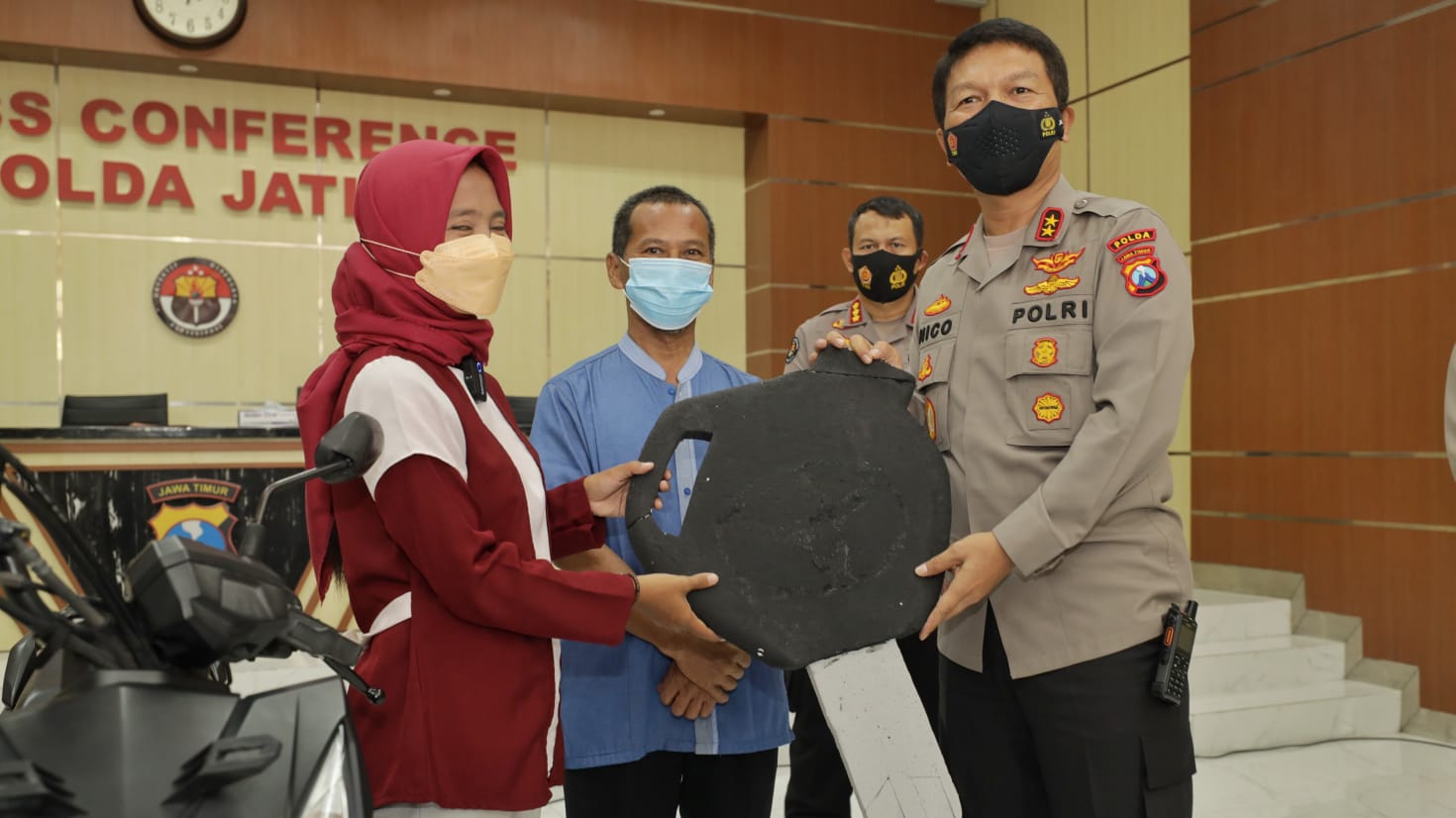 Kehilangan Motor, Kapolda Jatim Kembalikan