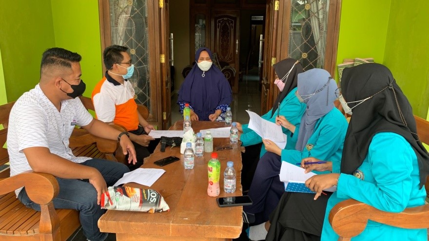Tim Peneliti UMS Kumpulkan Data Industri Batik Masaran Guna Tingkatkan Penjualan