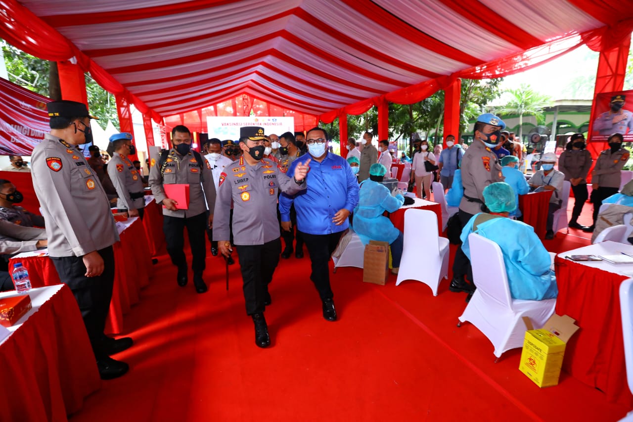 Kapolri Tinjau Akselerasi Vaksinasi Dosis Tiga atau Booster