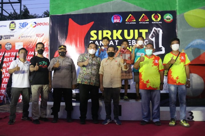 Atlet Blora Memborong Mendali  Di Kejuaraan Panjat Tebing Jateng