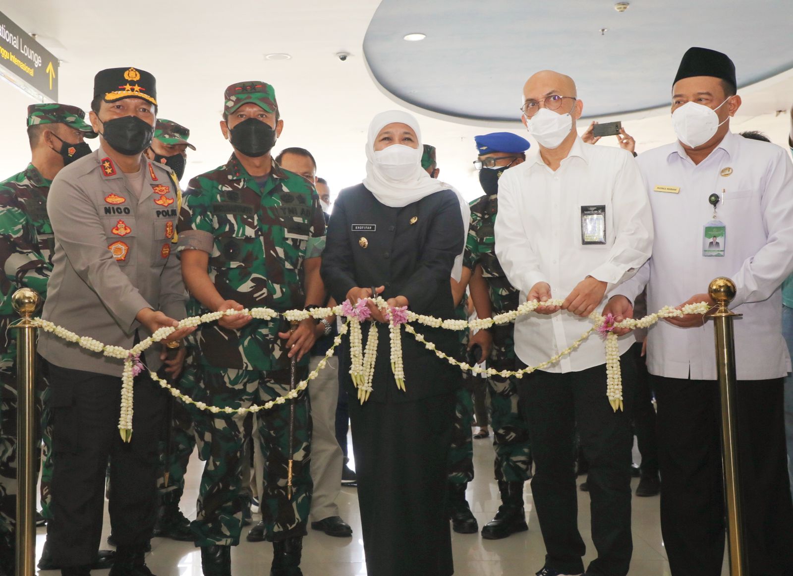 Keberangkatan 220 Jamaah Umroh dari Juanda ke Tanah Suci