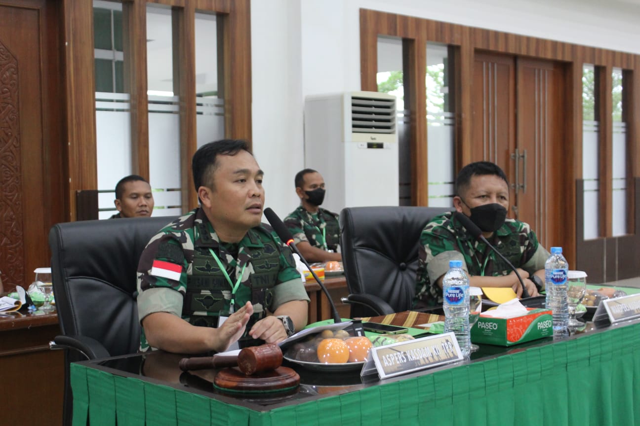 Sosialisasi Kebijakan Pimpinan dan Mencari Solusi Permasalahan