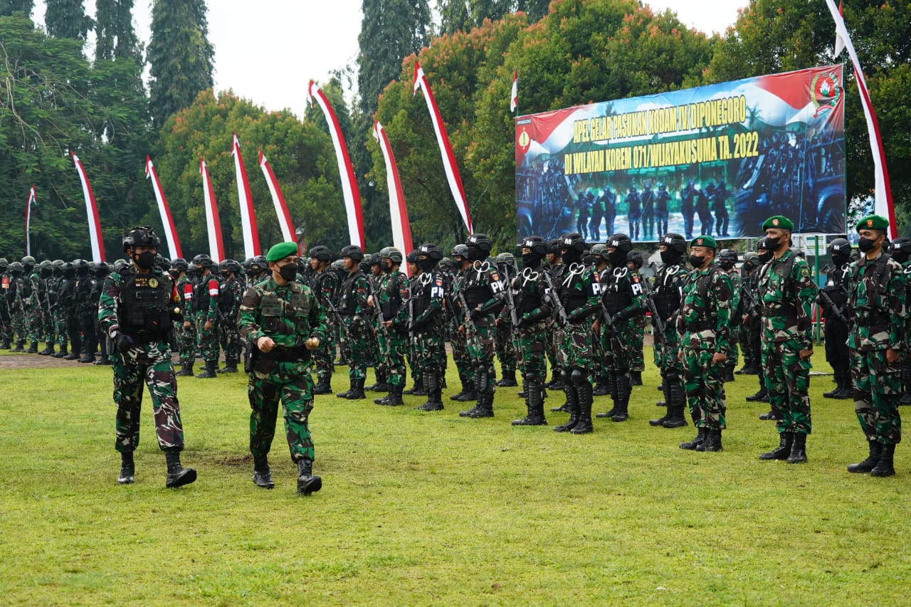 Gelar Pasukan Satuan Kodam IV/Diponegoro