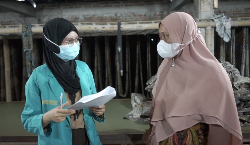 Tim Hibah Riset Keilmuwan UMS Adakan Pengambilan Data di UKM Batik Pilang Masaran