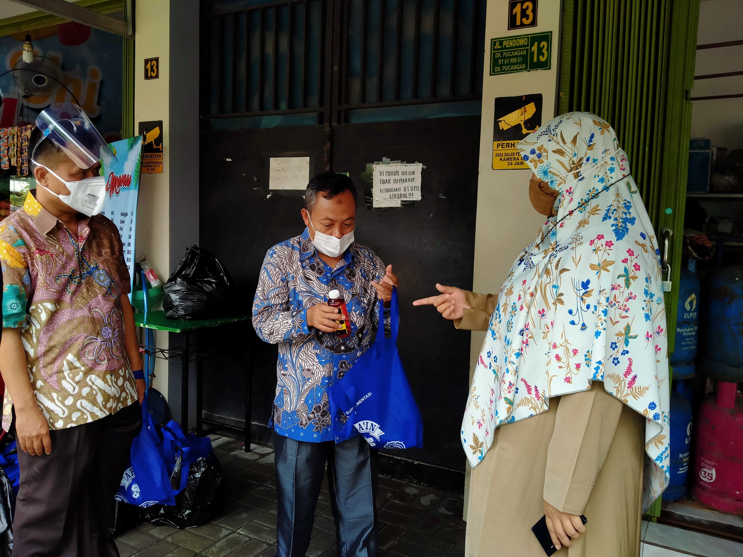 Tim Hibah Riset Keilmuan UMS Melakukan Monev Penerapan Formulasi Suplemen Herbal untuk Pendukung Pengobatan Pasien Covid-19 di Lokasi Mitra