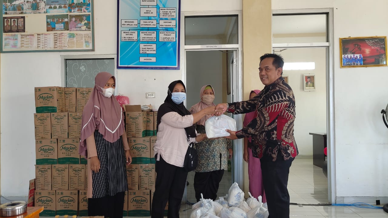Jelang Ramadhan Koprasi SJJM Sidomulyo Bagikan Ratusan Paket Sembako