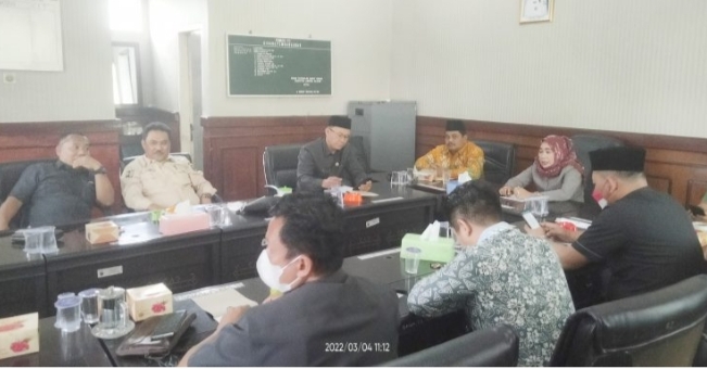 Komisi III DPRD Lamsel Gelar RDP Bersama Dinas PU-PR dan Rekanan