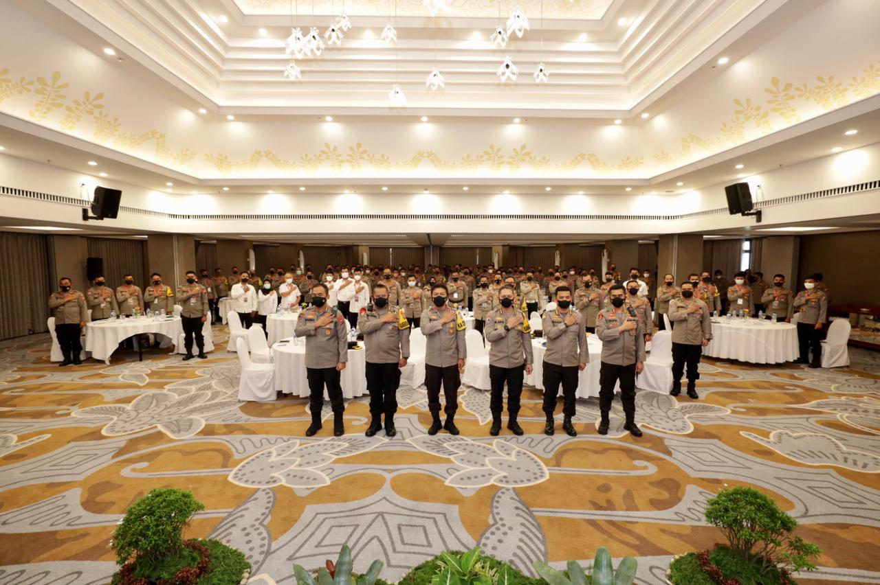 Kapolda jatim Gelar Pembinaan dan Pelatihan