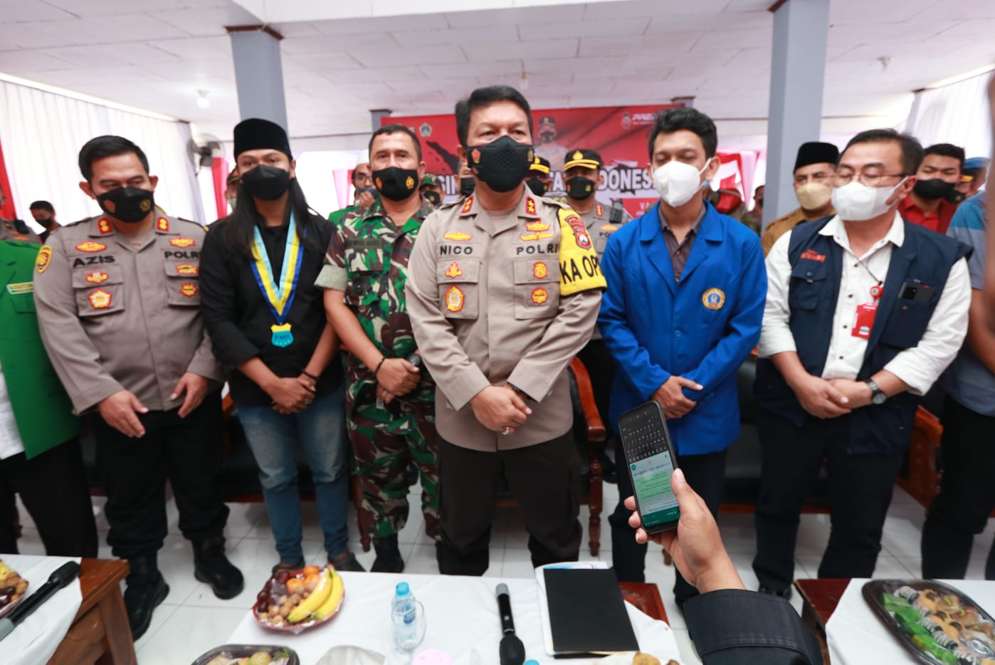 Kapolda dan Forkopimda Jatim Cek Vaksinasi Presisi Serentak di Gresik
